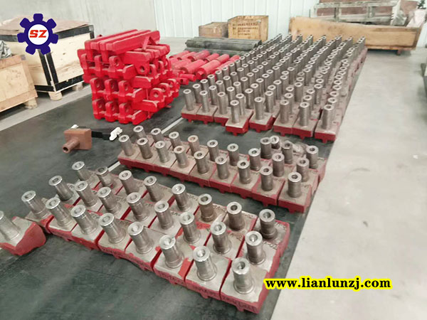 河南雙志機械為您講述刮板機配件的“小名兒”