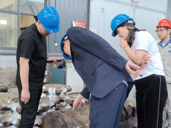 焦作陳總蒞臨河南雙志，破解鏈輪軸組適配困局